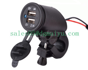 12V 2.1A Dual USB Motorcycle Socket with LED Light